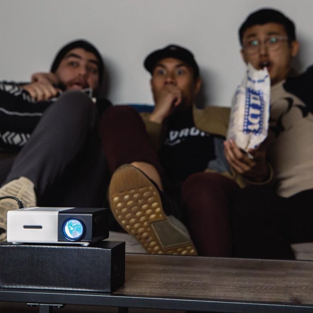 ULTRA PORTABLE POCKET PROJECTOR