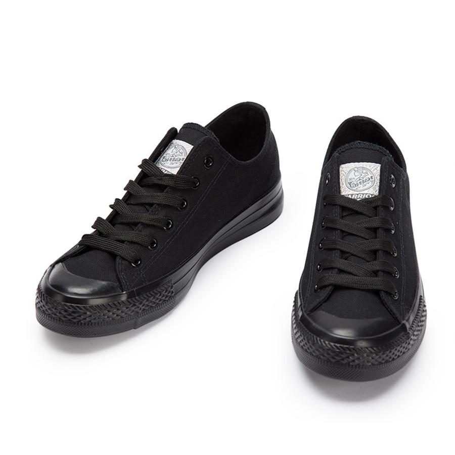 Classic pure black canvas shoes